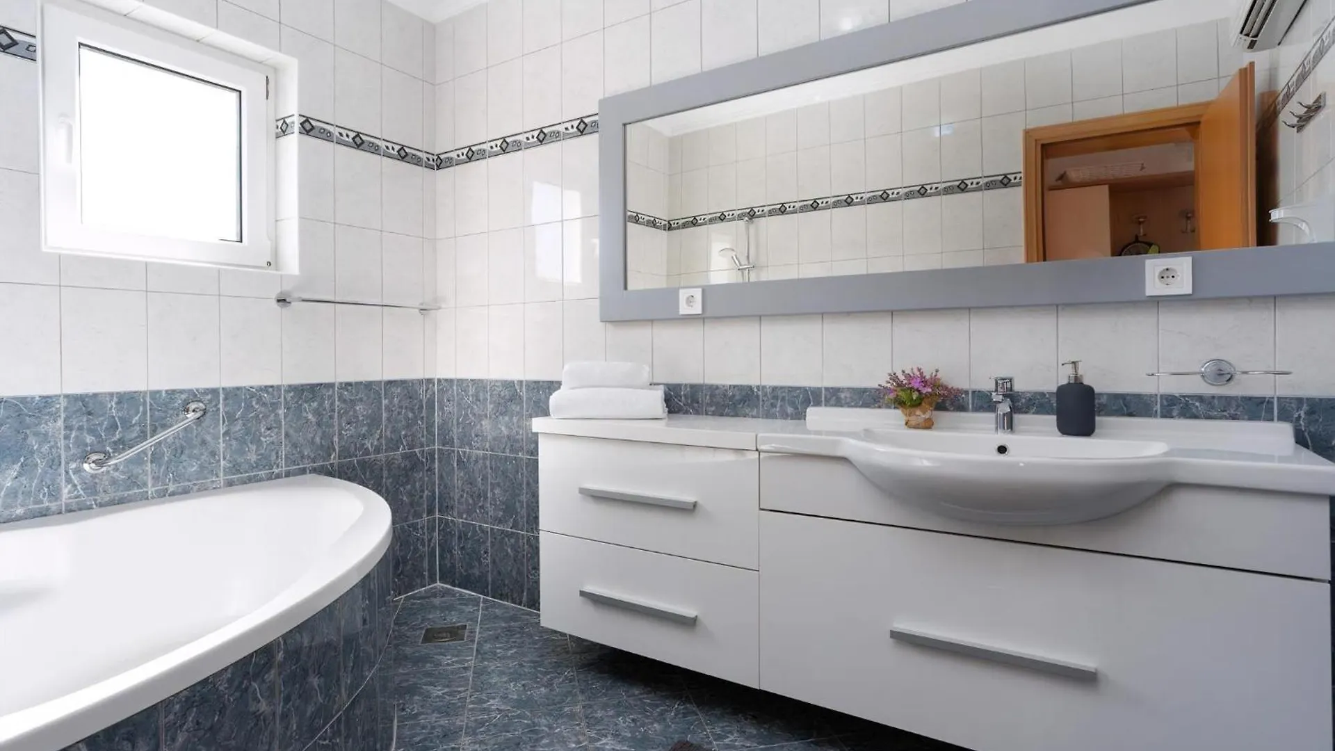 Elegantes Familienhaus Mit Privatem Pool Villa Porec 0*,  Croatia